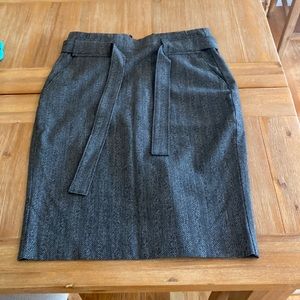 Banana Republic Pencil Skirt (Gray, Size 0)
